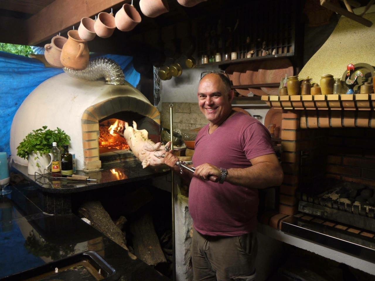 Pizza oven accessories