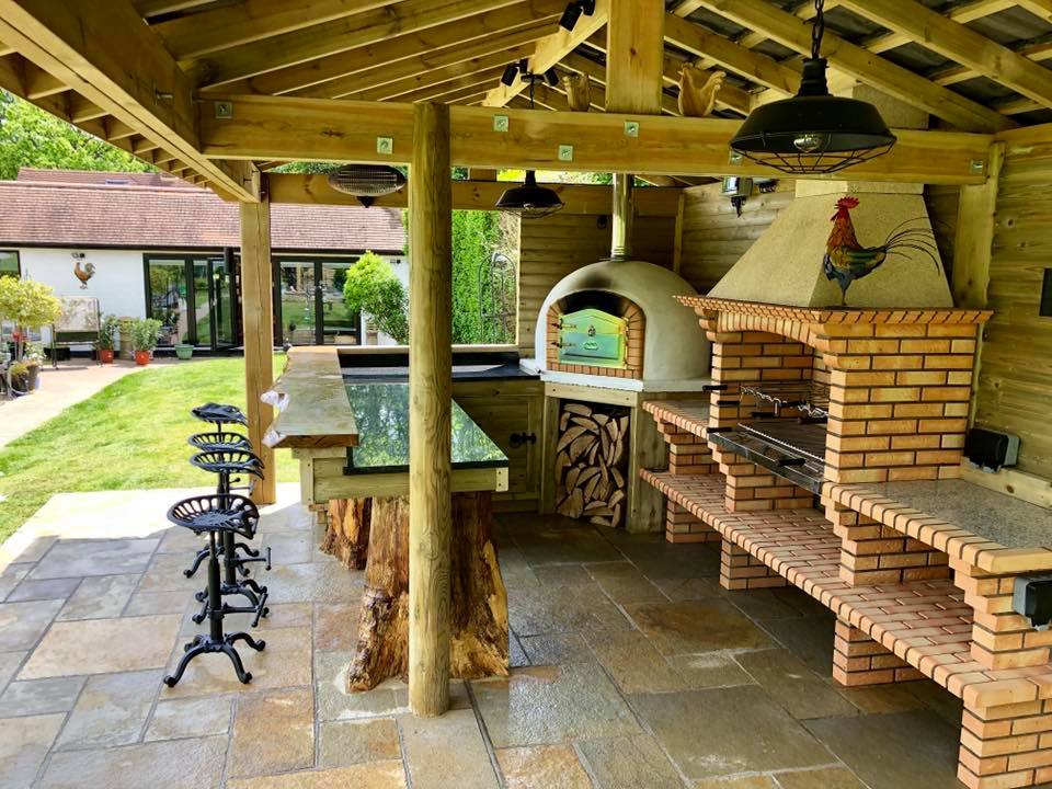 Outdoor kitchen – outdoor living